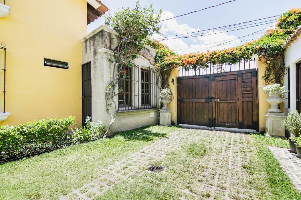 Villas Santa Ana-Ricardo Antigua Exterior foto